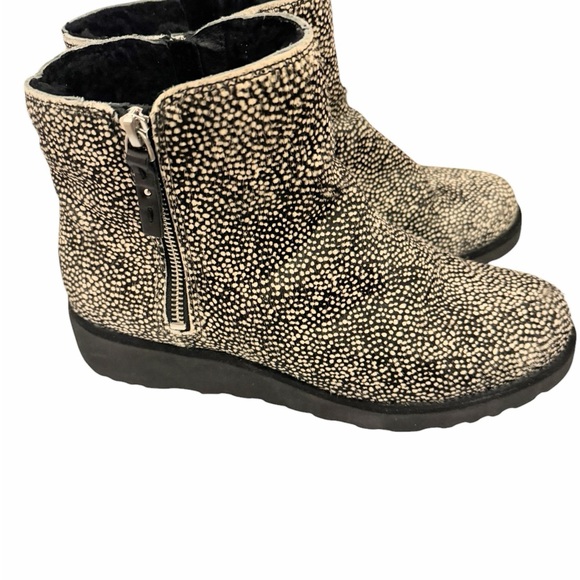 UGG Shala Genuine Calf Hair Wedge Boots Women's Size 9 - Picture 3 of 14